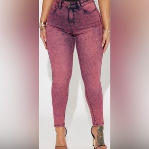 Pink acid wash 👖 👖